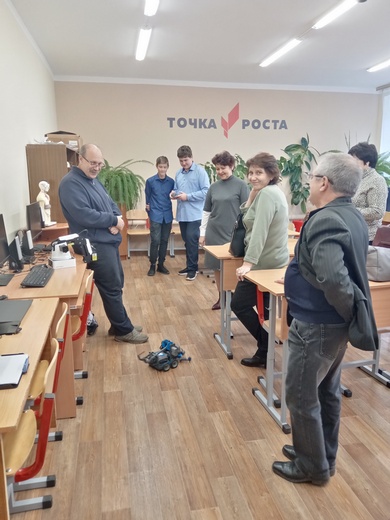 Экскурсия для гостей. Робототехника